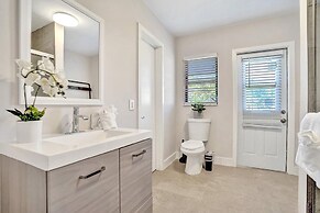 7 Br Home with Pool Gameroom & Soccer