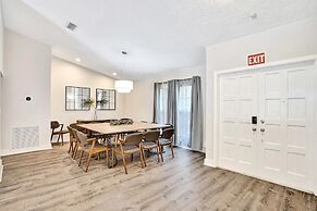 7 Br Home with Pool Gameroom & Soccer