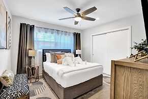 7 Br Home with Pool Gameroom & Soccer