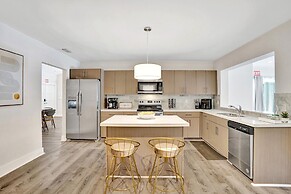 7 Br Home with Pool Gameroom & Soccer