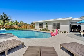 7 Br Home with Pool Gameroom & Soccer