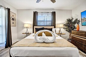 7 Br Home with Pool Gameroom & Soccer