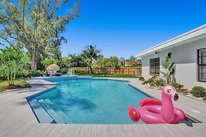 7 Br Home with Pool Gameroom & Soccer