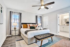 7 Br Home with Pool Gameroom & Soccer