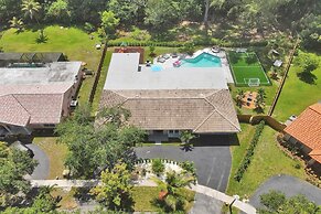 7 Br Home with Pool Gameroom & Soccer