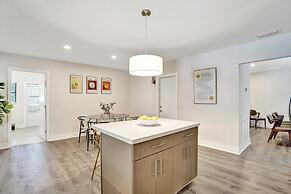 7 Br Home with Pool Gameroom & Soccer