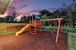 7 Br Home with Pool Gameroom & Soccer