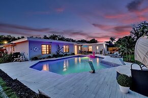 7 Br Home with Pool Gameroom & Soccer