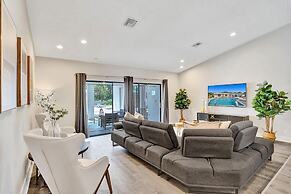 7 Br Home with Pool Gameroom & Soccer