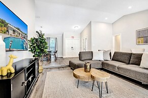 7 Br Home with Pool Gameroom & Soccer