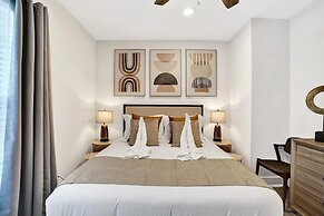 7 Br Home with Pool Gameroom & Soccer