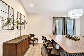 7 Br Home with Pool Gameroom & Soccer