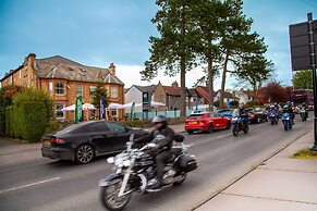 Pine Lodge Hotel & Restaurant Mansfield