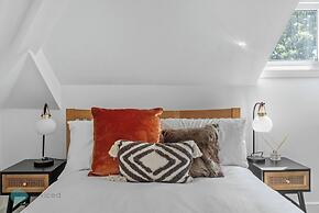 The Penthouse By Pureserviced