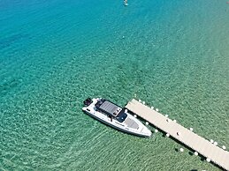 FarOut BeachClub - Rooms & Camping