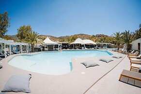 FarOut BeachClub - Rooms & Camping