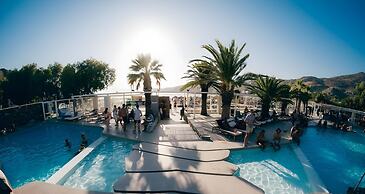 Far Out Beach Resort & Camping