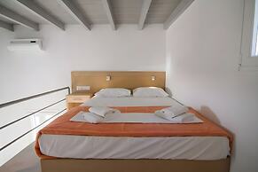 Far Out Beach Resort & Camping