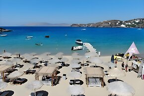 Far Out Beach Resort & Camping