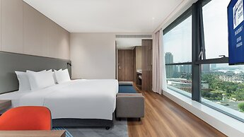 Holiday Inn Express Chengdu Pidu by IHG