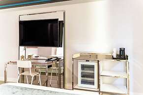 Aspire Inn Studios & Spas