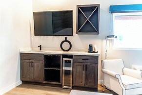 Aspire Inn Studios & Spas