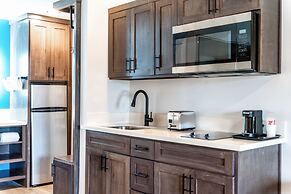 Aspire Inn Studios & Spas