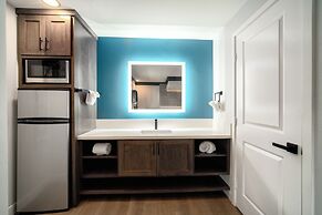 Aspire Inn Studios & Spas