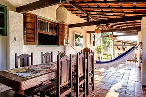 Sítio com piscina e lagoa particular