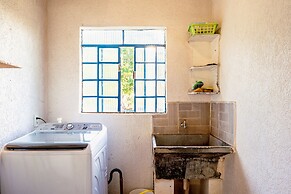 Sítio com piscina e lagoa particular