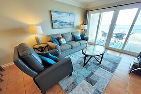 Castaways 2c 2 Bedroom Condo by RedAwning