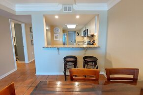 Castaways 2c 2 Bedroom Condo by RedAwning