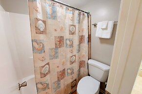 Castaways 2c 2 Bedroom Condo by RedAwning