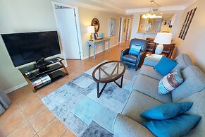 Castaways 2c 2 Bedroom Condo by RedAwning