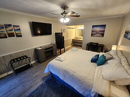 Gateway To The Breaks Motel