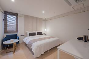 DongRae Denbasta Hotel