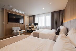 DongRae Denbasta Hotel