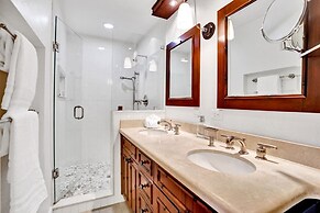 4BD House with Private Heated Pool