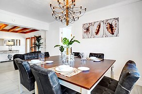 4BD House with Private Heated Pool