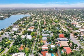 4BD House with Private Heated Pool