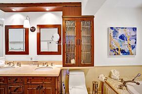 4BD House with Private Heated Pool