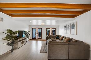 4BD House with Private Heated Pool