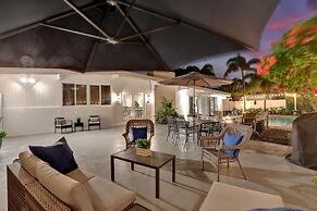 5BR with Heated Pool 5 min to Beach