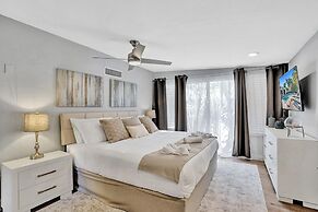 5BR with Heated Pool 5 min to Beach