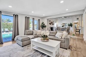 5BR with Heated Pool 5 min to Beach