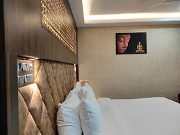 Hotel Aavas Inn