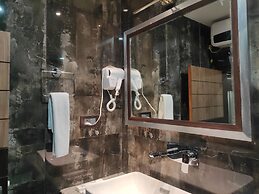 Hotel Aavas Inn