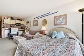 Cedar Lodge 221 Condo by Redawning