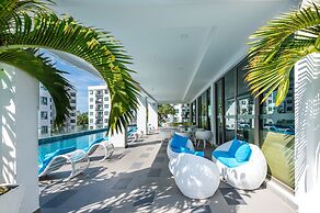 Pool Views De Luxe at Arcadia Beach Resort