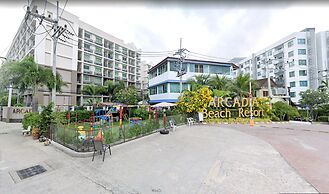 Pool Views De Luxe at Arcadia Beach Resort